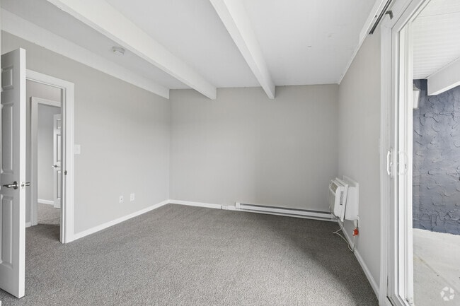 2BR, 1.5BA - 950SF - Primary Bedroom