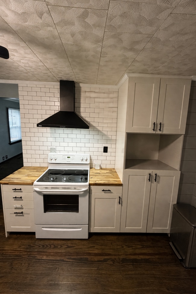 Photo - 605 Ridge St