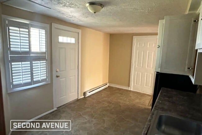 Photo - 1643 Columbia Ave