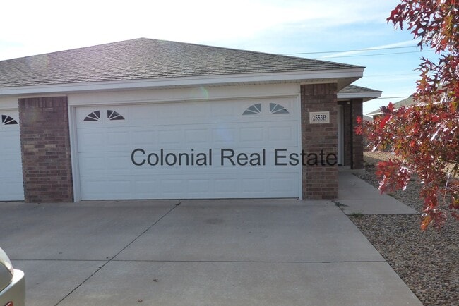 Photo - Spacious and updated 3 Bedroom 2 bathroom ...