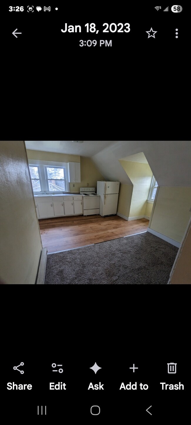 Building Photo - 118 Randall Ave Unit 5