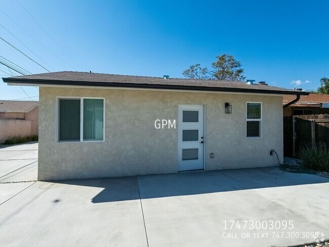 Building Photo - 11022 1/2 Penrose St- Rental