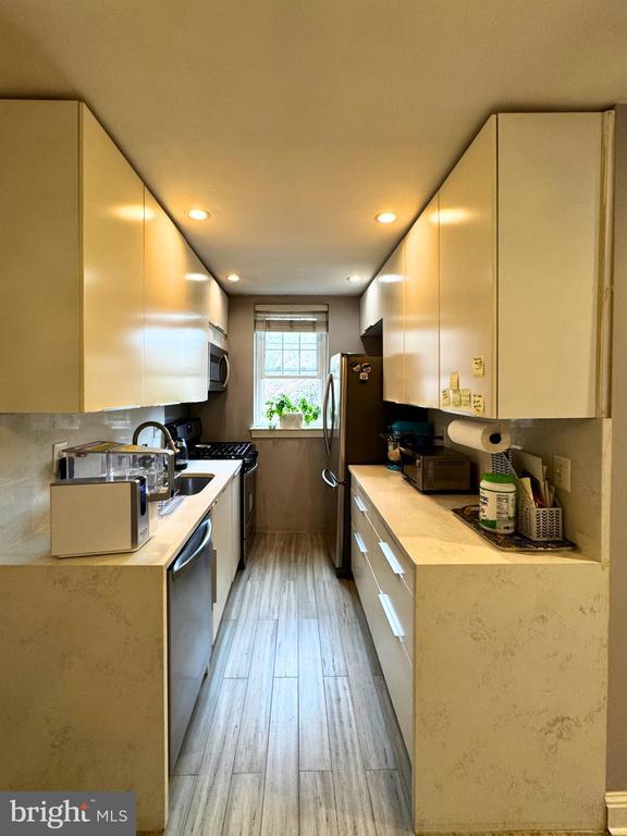 Photo - 24 S Old Glebe Rd Unit 101