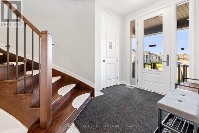 Photo - 733 Coast Cir