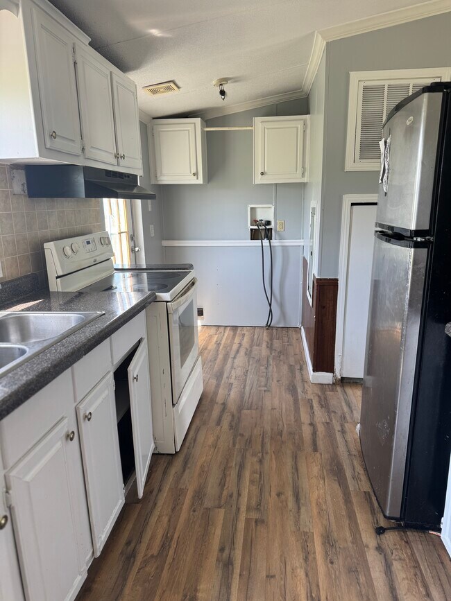 Photo - 712 House St