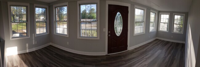 Front entrance - 3850 Southside Dr