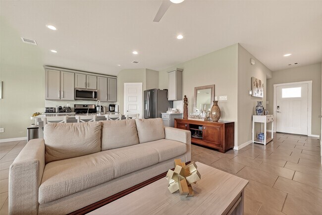 Photo - 3822 Sparkman Ln
