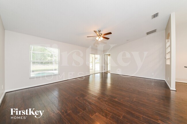 Photo - 3596 Monfero Ave