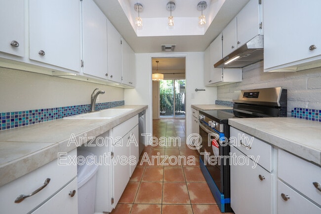Photo - 5701 E Glenn St