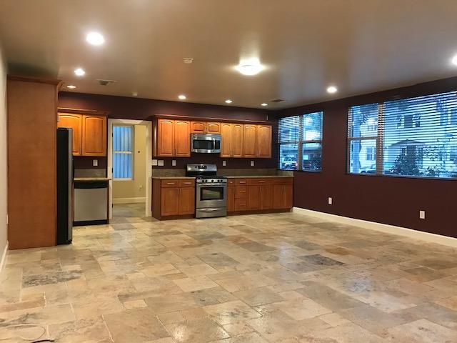 Photo - 730 E 3rd St Apartment