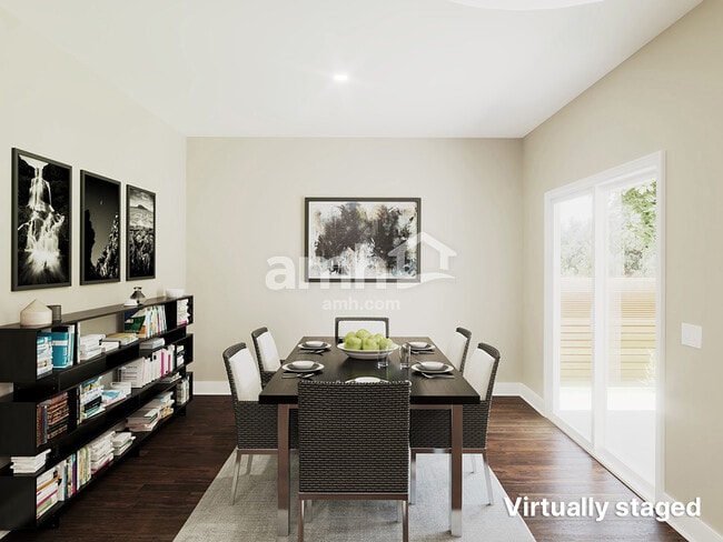 Photo - 105 Moultrie Crossing Ln