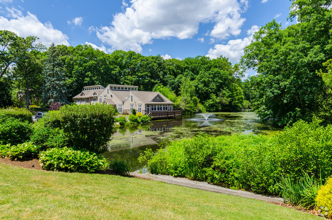 Building Photo - Cowesett Hills Rental