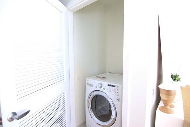 Photo - 251 E Wacker Dr Unit 2011