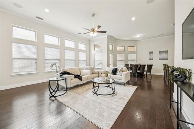 Building Photo - 913 Parkside Dr Rental