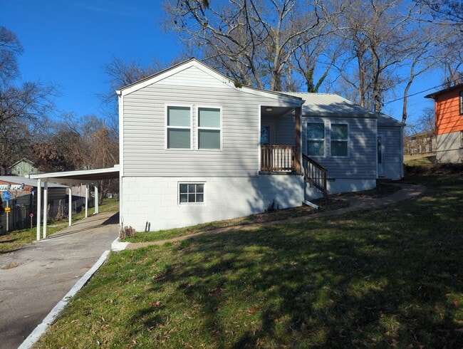 Photo - Great Rossville Family Home