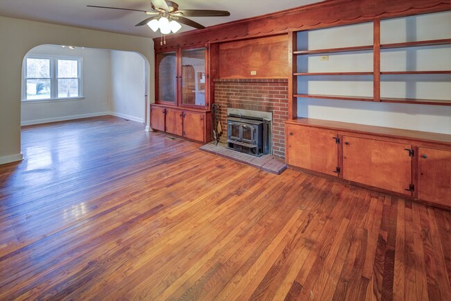 Photo - Charming Cecil Cape Cod