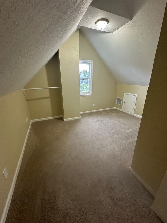 Photo - 3 bed 1 bath