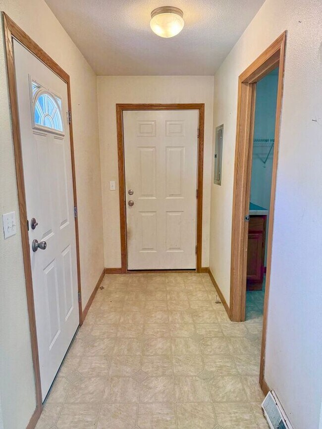 Photo - 3 Bed 2 Bath Duplex in Milliken with Overs...