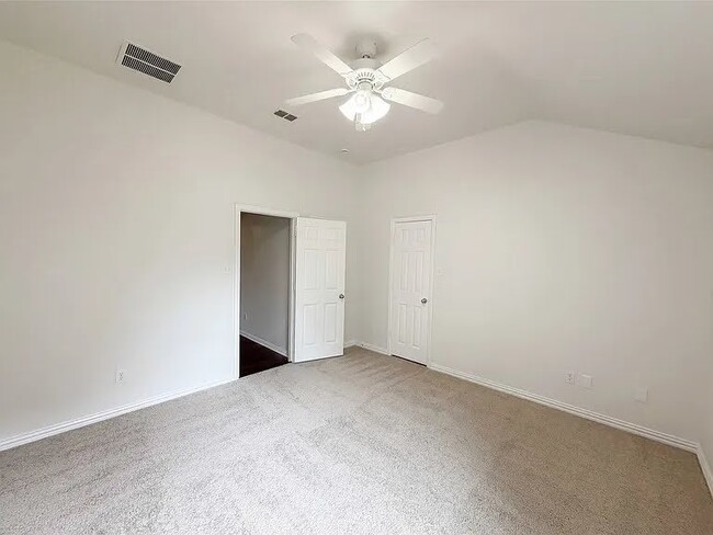 Photo - 2126 Highland River Dr
