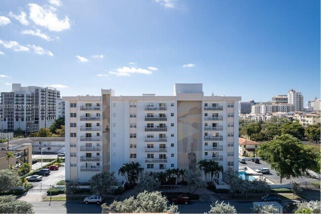 Building Photo - 22 Salamanca Ave Unit 402 Rental