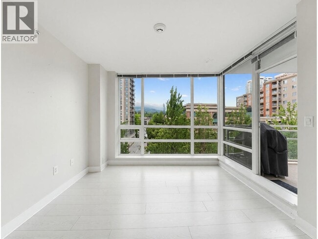 2968 Glen Dr Unit 605