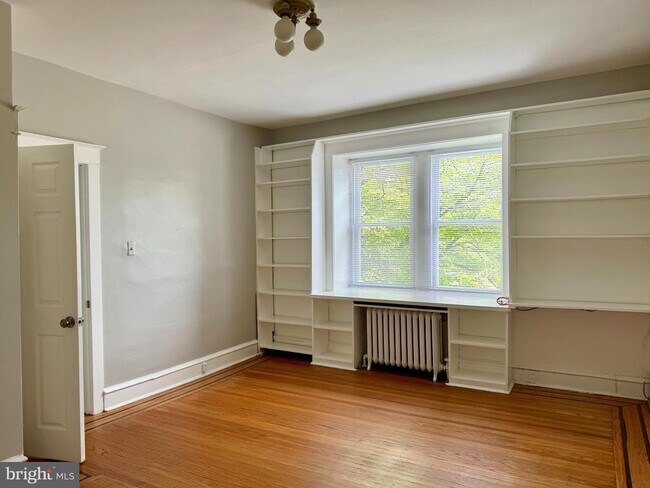 Photo - 7848 Montgomery Ave