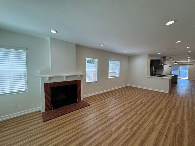 Photo - 2150 Crescent Ave