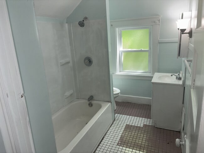 Photo - 639 Fairgreen Ave