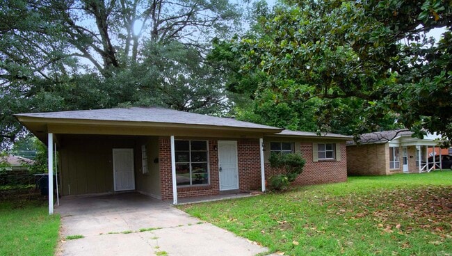 Building Photo - 1402 Boston Dr Rental