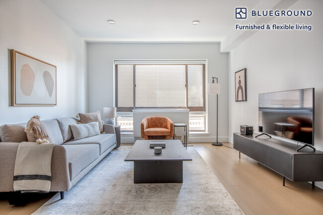 Building Photo - 311 W 50th St Rental