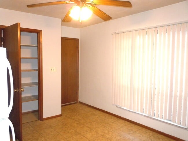 Photo - 831 Strong Unit A