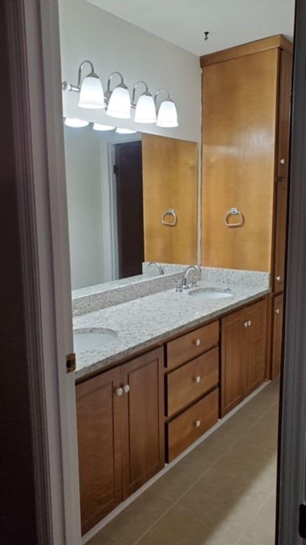 Photo - 1711 Delhi Dr