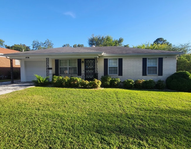 Building Photo - 6901 Princess Dr