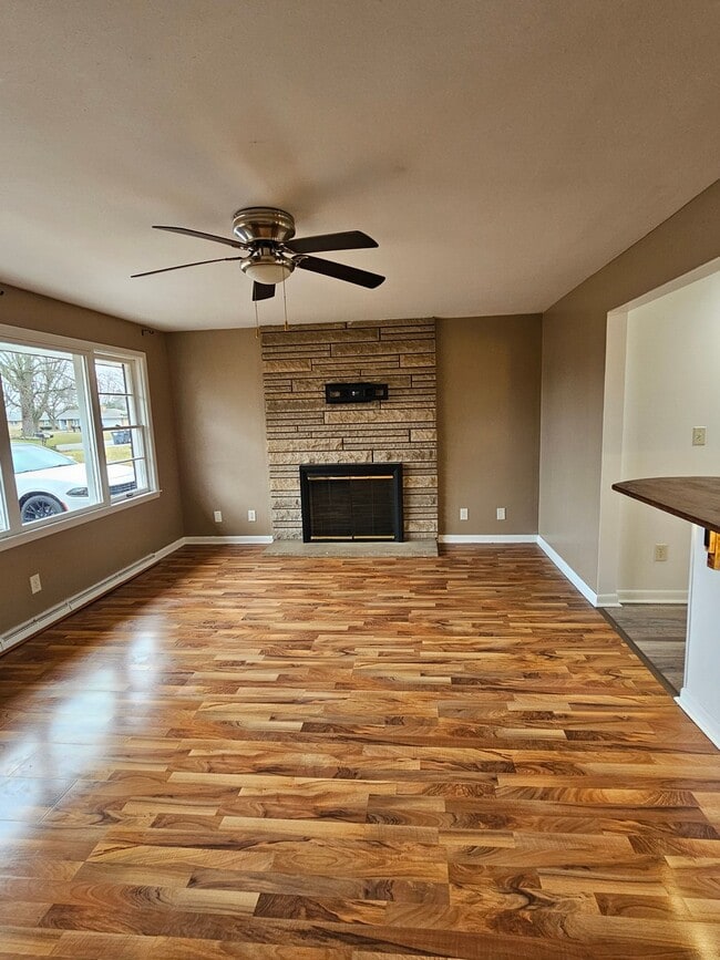 Photo - 2025 E 47th St