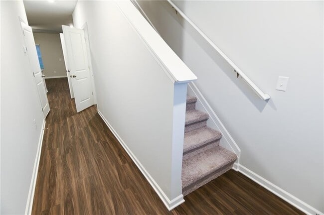 Photo - 115 Vlg Grn Dr NW