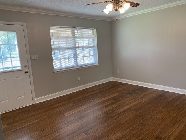 Photo - 14007 Glenview Dr SW