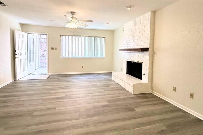 Photo - 8421 Fathom Cir