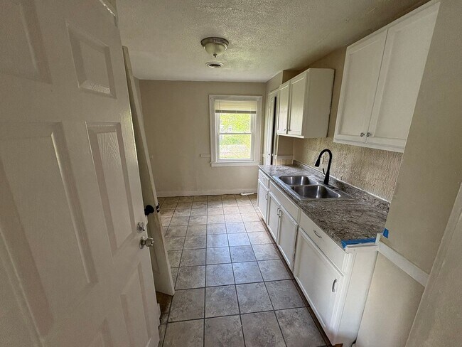 Photo - 18515 Wexford St Unidad Upper