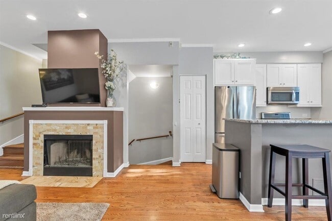 Photo - 1 br, 2 bath Townhome - 1250 South Federal...