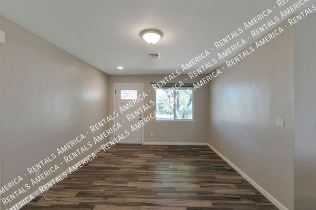Photo - 2558 E Alta Vista St