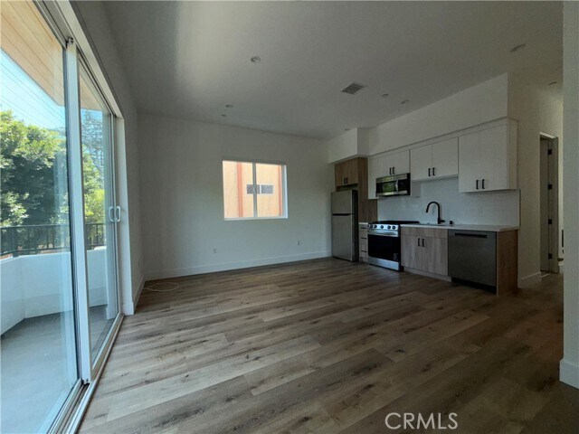 Photo - 5044 Laurel Canyon Blvd