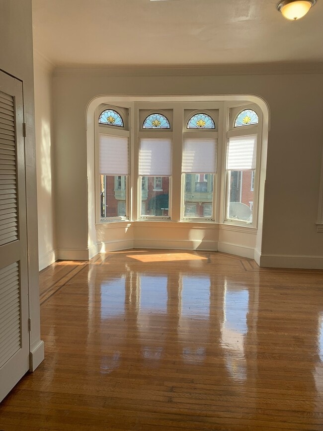 Building Photo - 2 Bedroom Apartment-York City SD