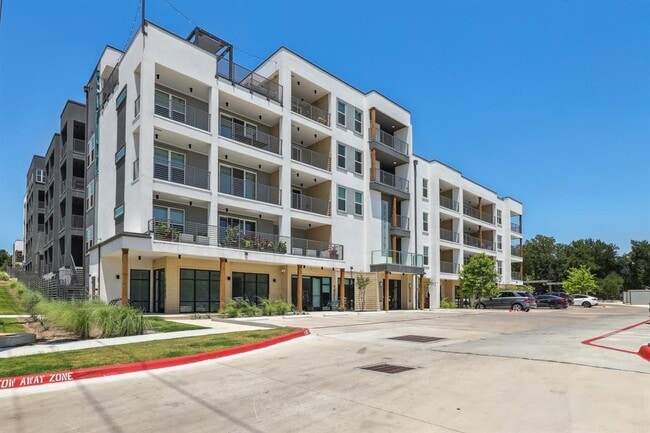 Building Photo - 4801 Springdale Rd Unit 1211