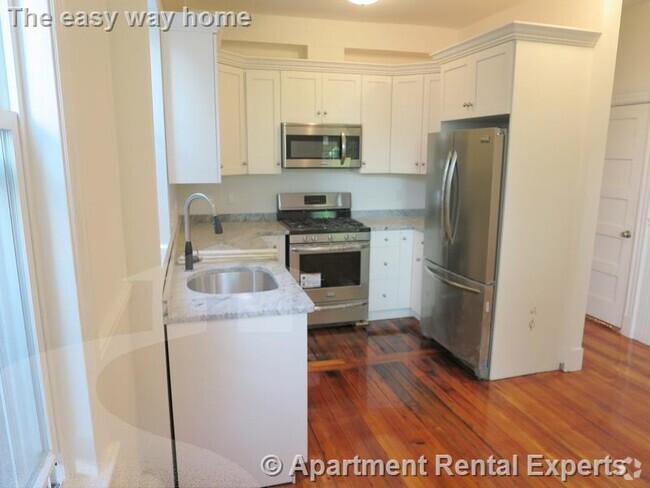 Building Photo - 249 Summer St Unit #1R Rental