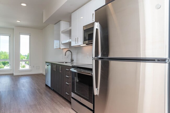 Photo - Axletree Apartments - City Vibes, Small To...