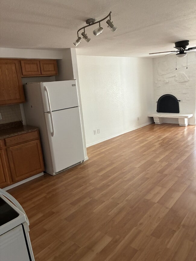 Photo - Beautiful Updated 1 Bedroom 1 Bathroom - Huge Living Room! Unit #258
