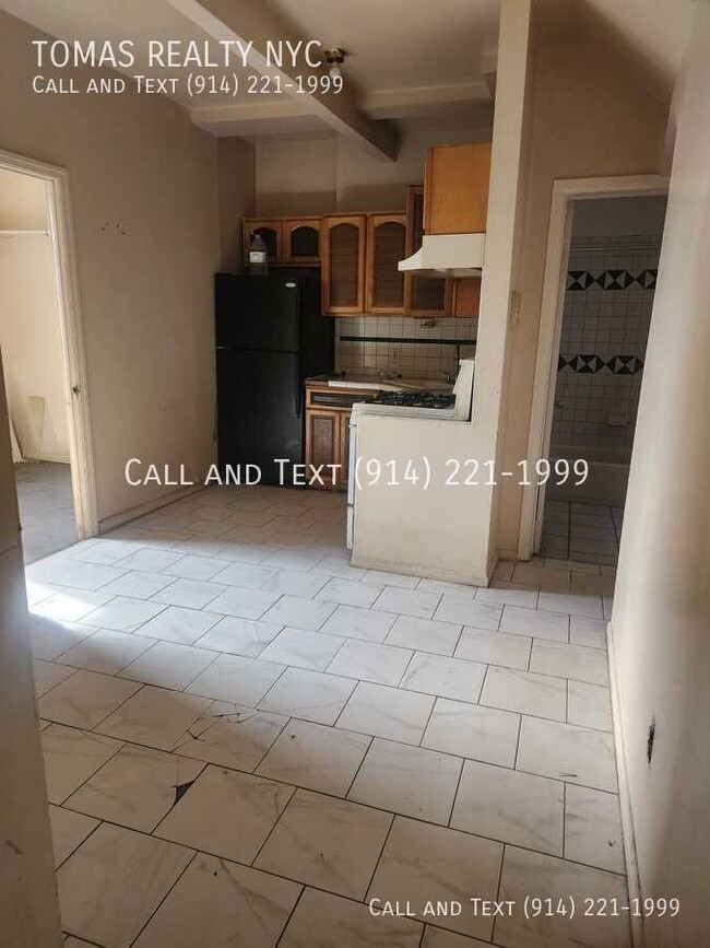 Photo - 149 W 5th St Unit 1
