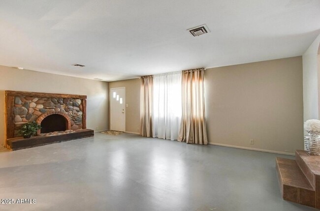 Photo - 6445 S 32nd St