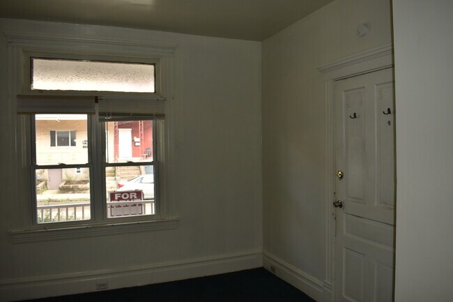 Bedroom 1 - 17 Welsford St