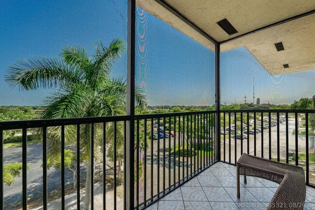 Building Photo - 5570 NW 44th St Unit 509A